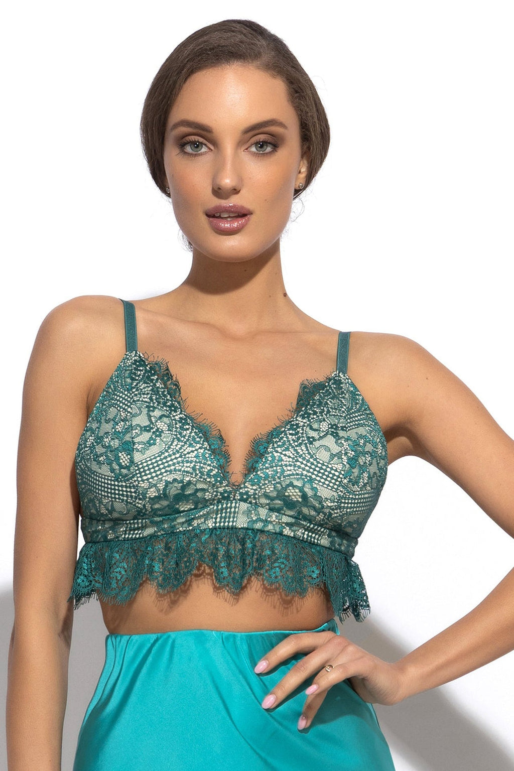 Haut en dentelle verte - Les essentiels