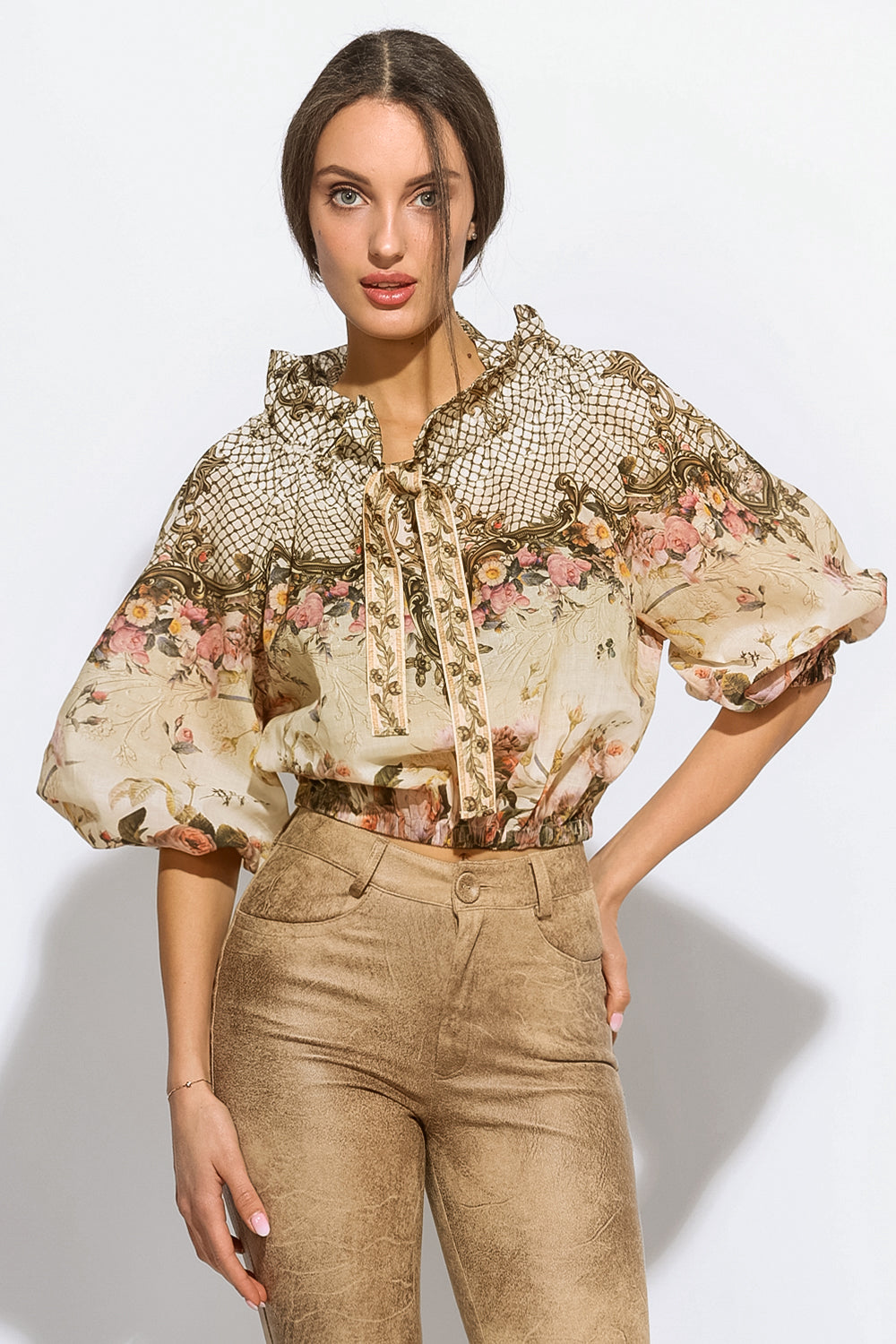 COTTON SHIRT WITH A STATEMENT COLLAR -  BAROQUE FLOWERS