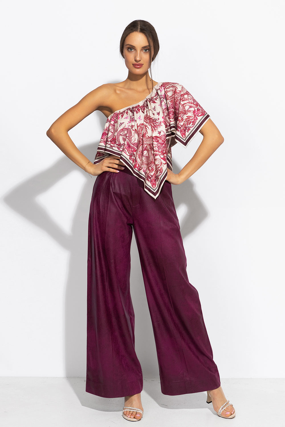 PANTALON BORDEAUX TAILLE HAUTE – ESSENTIELS
