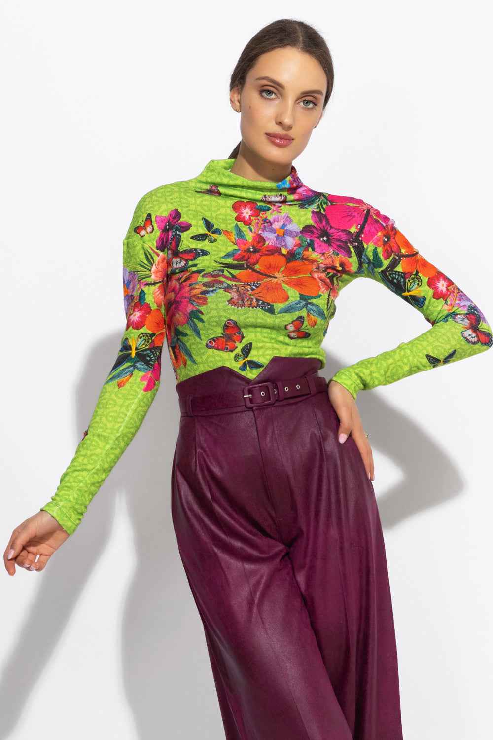 KNITTED TURTLENECK BLOUSE WITH HIGH NECK - ACID GREEN LOGO