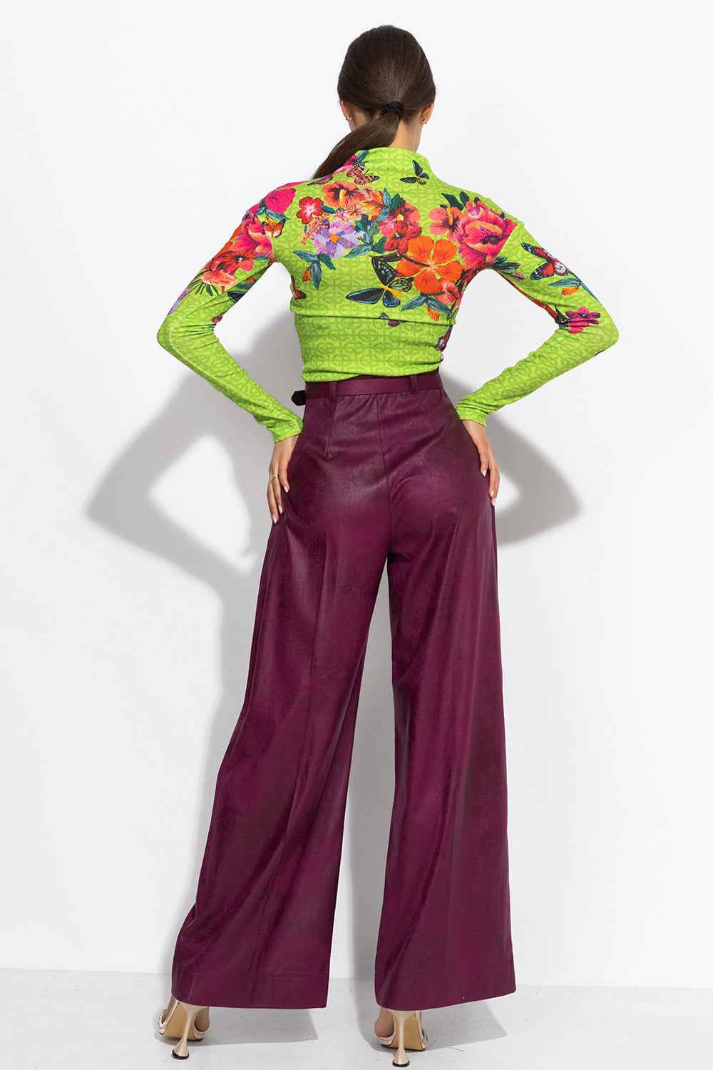 KNITTED TURTLENECK BLOUSE WITH HIGH NECK - ACID GREEN LOGO