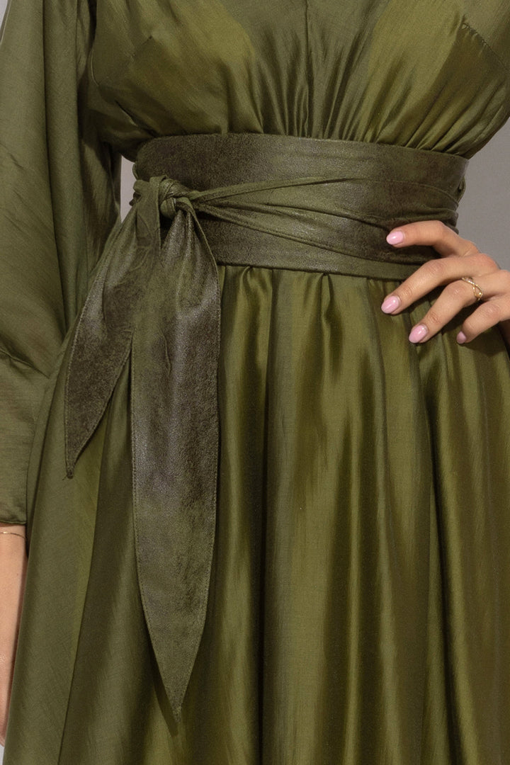 SHORT TENCEL DRESS WITH WIDE SLEEVES IN OLIVE GREEN - ESSENTIALS