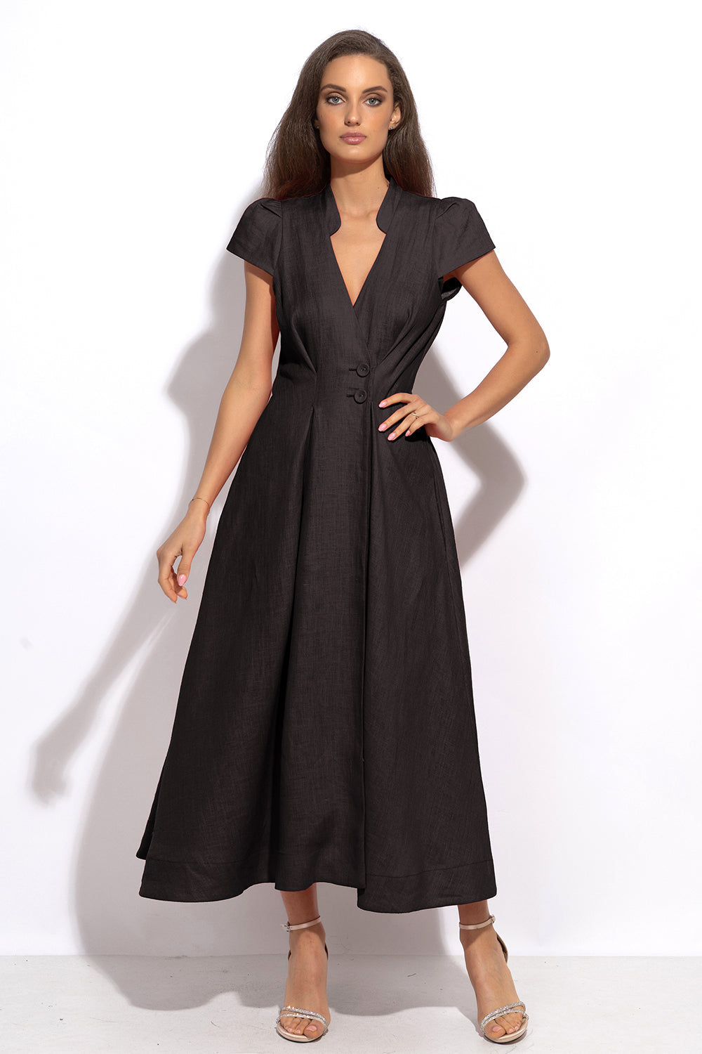 ROBE LONGUE ÉVASÉE EN LIN NOIRE - ESSENTIALS