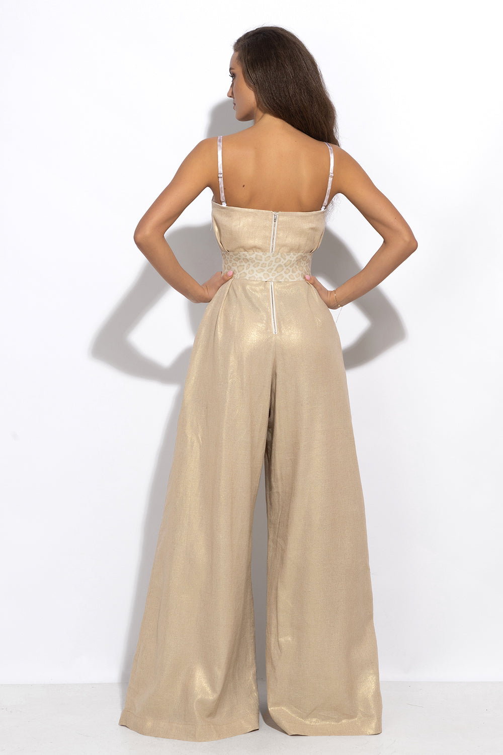 OFF-SHOULDER JUMPSUIT WITH FLORAL DETAILS IN GOLD LINEN-VISCOSE - ESSENTIALS JIORO ГАЩЕРИЗОН ОТ ЛЕН И ВИСКОЗА В ЗЛАТИСТО - ESSENTIALS JIORO