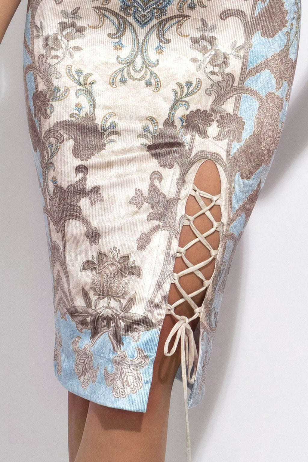 FITTED RIBBED VELVET DRESS WITH V-NECKLINE - PAISLEY SKY - Fashion Roots