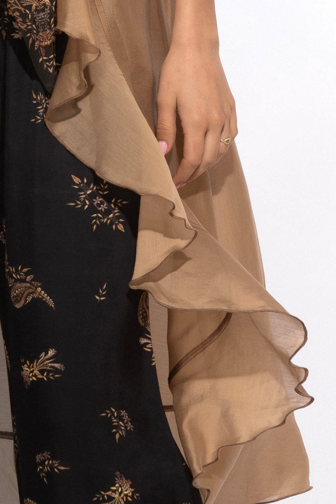 LYOCELl AND VISCOSE LONG RUFFLED TUNIC - GOLDEN STRIPES - Fashion Roots