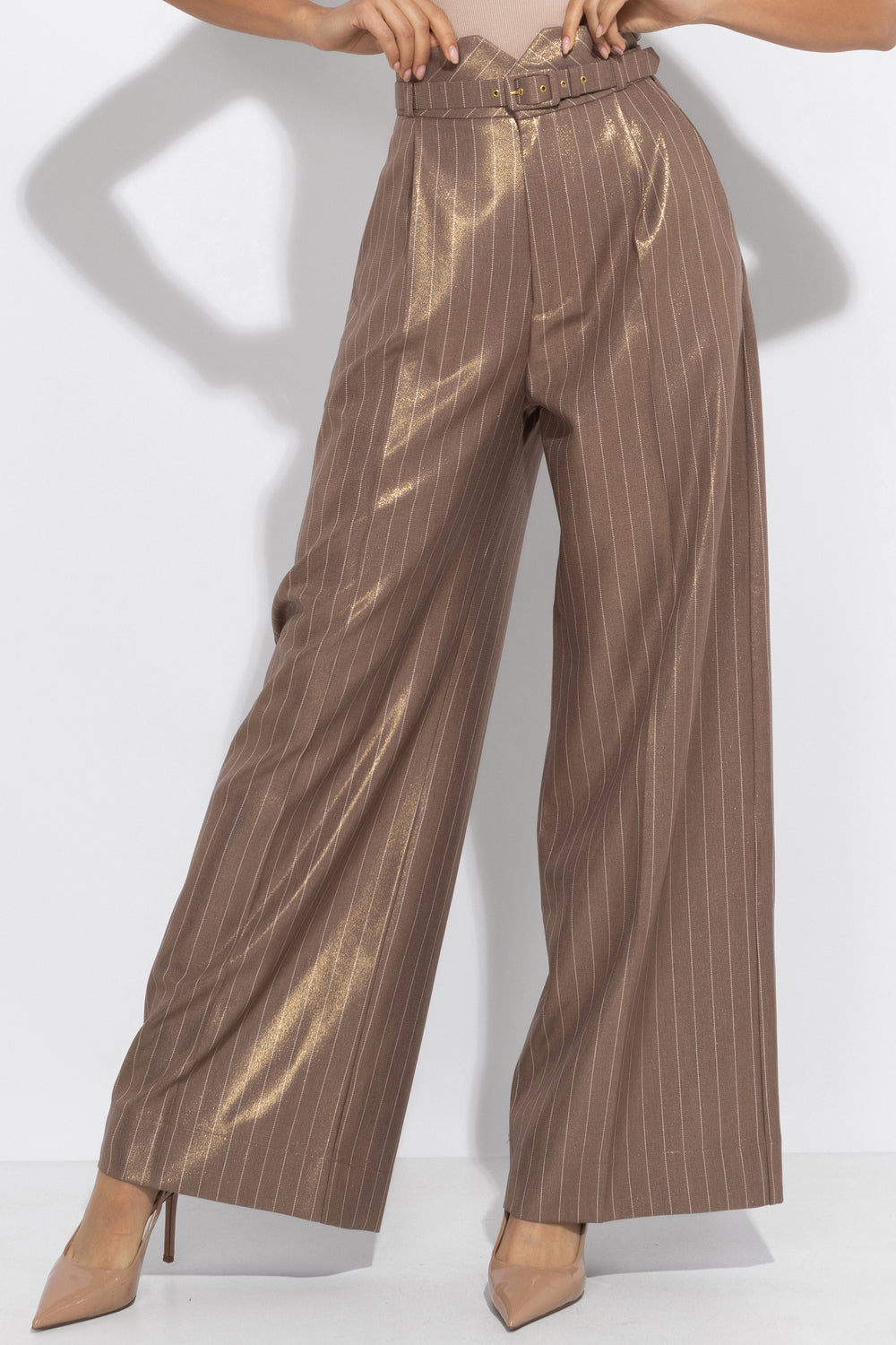PANTALON À RAYURES TAILLE HAUTE ET JAMBE LARGE BEIGE - ESSENTIALS