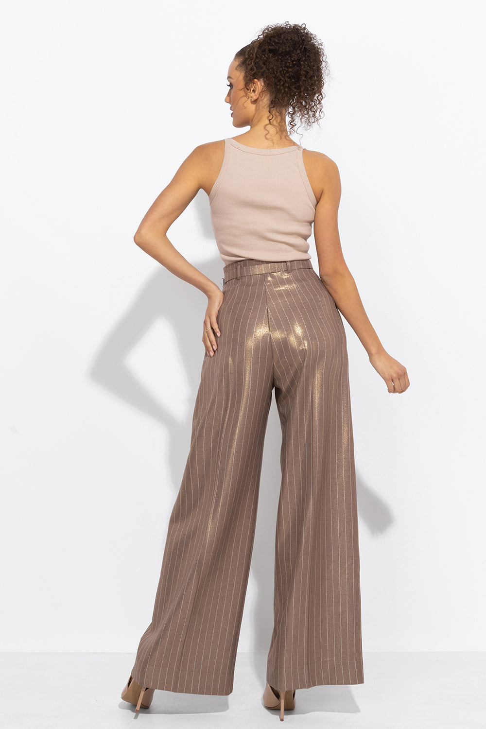 PANTALON À RAYURES TAILLE HAUTE ET JAMBE LARGE BEIGE - ESSENTIALS