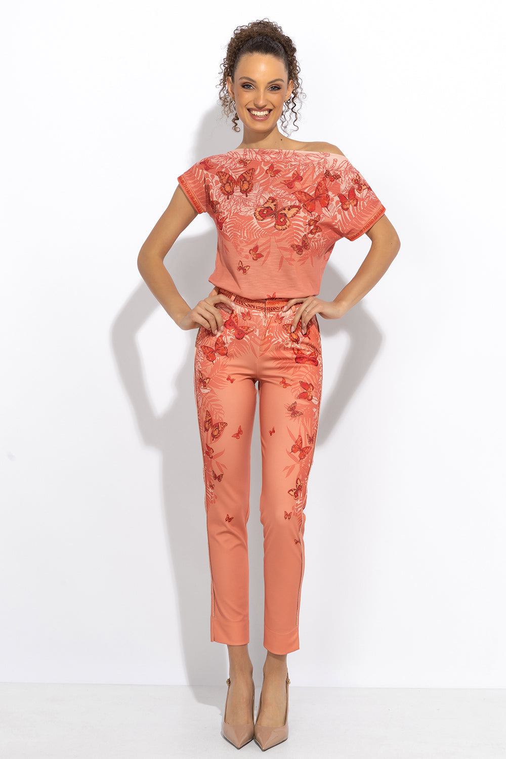 RELAXED FIT DROPPED SHOULDER BLOUSE - PAPAYA BUTTERFLIES JIORO БЛУЗА С ПАДНАЛО РАМО И СВОБОДНА КРОЙКА - PAPAYA BUTTERFLIES JIORO