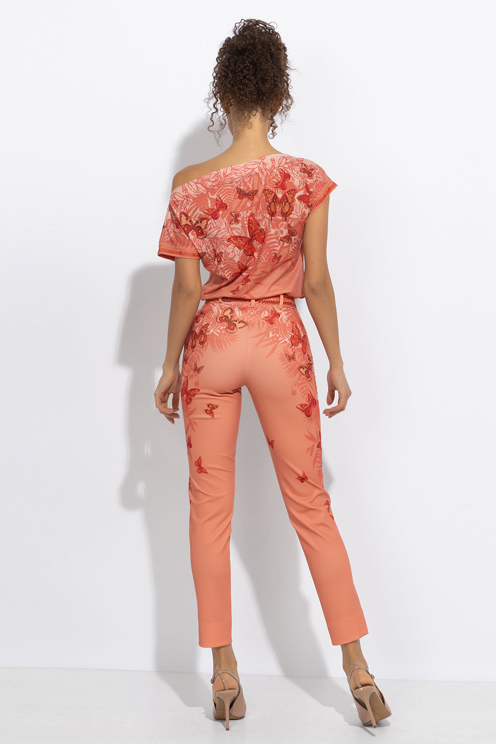 RELAXED FIT DROPPED SHOULDER BLOUSE - PAPAYA BUTTERFLIES JIORO БЛУЗА С ПАДНАЛО РАМО И СВОБОДНА КРОЙКА - PAPAYA BUTTERFLIES JIORO