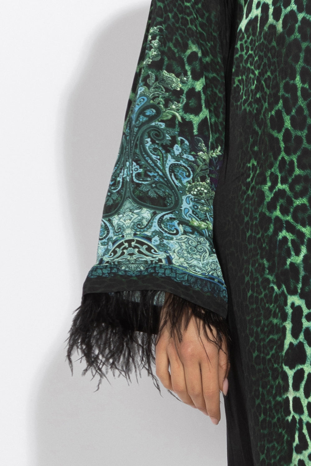 CAFTAN EN SATIN DE VISCOSE À PLUMES - VERT FLUO LEO