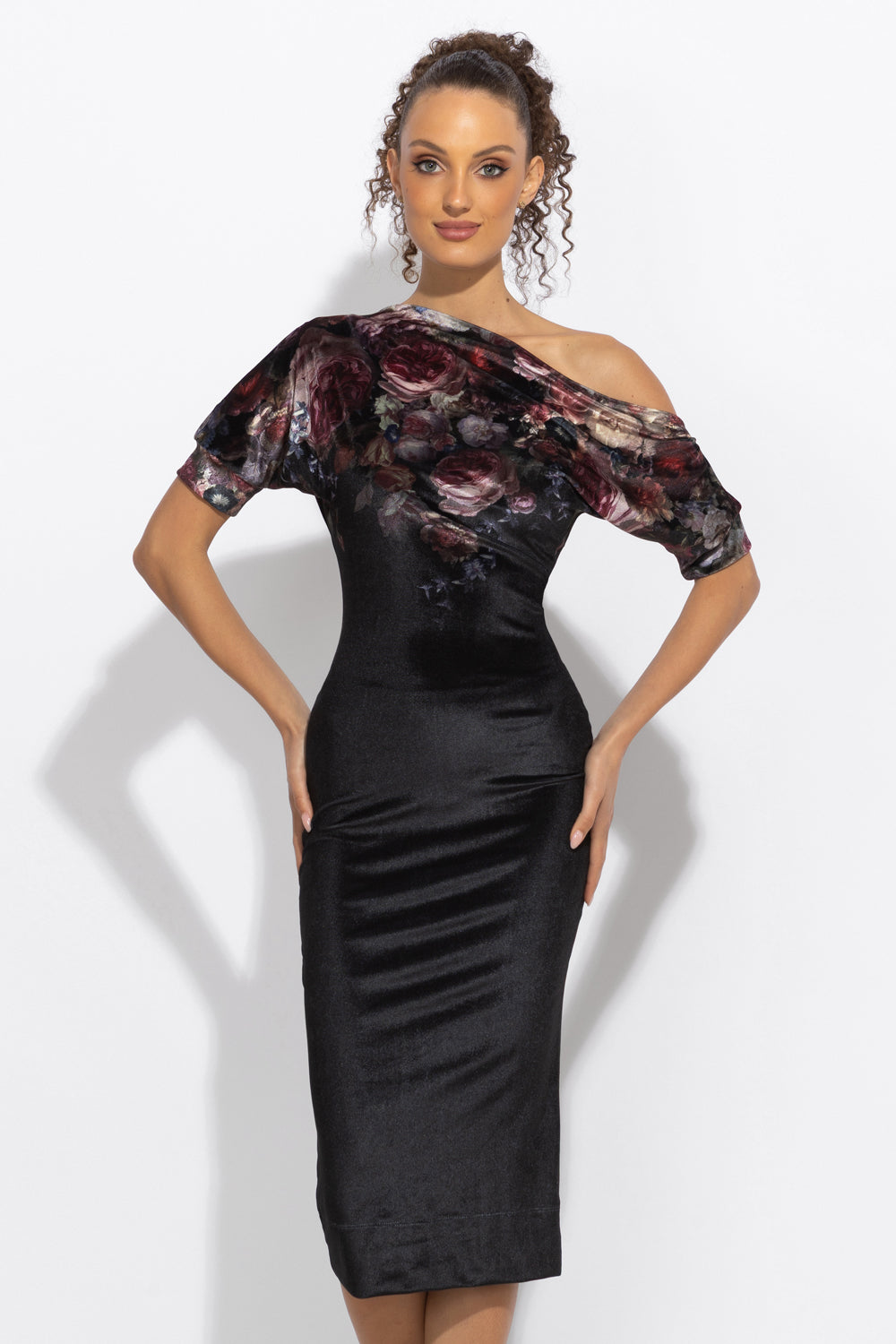 VELVET OFF-SHOULDER DRESS - VINTAGE FLOWERS JIORO РОКЛЯ С ПАДНАЛО РАМО ОТ КАДИФЕ - VINTAGE FLOWERS JIORO