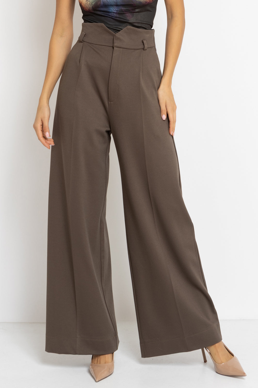 VISCOSE BLEND HIGH-WAISTED TROUSERS IN MOCHA - ESSENTIALS JIORO ШИРОК ПАНТАЛОН ОТ ВИСКОЗА С ВИСОКА ТАЛИЯ В МОКА - ESSENTIALS JIORO