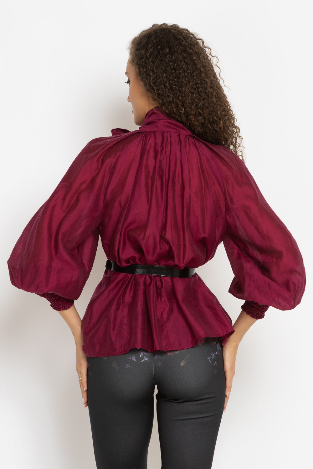 BOHEMIAN BURGUNDY BLOUSE WITH PUFF SLEEVES AND TIE-FRONT COLLAR - ESSENTIALS