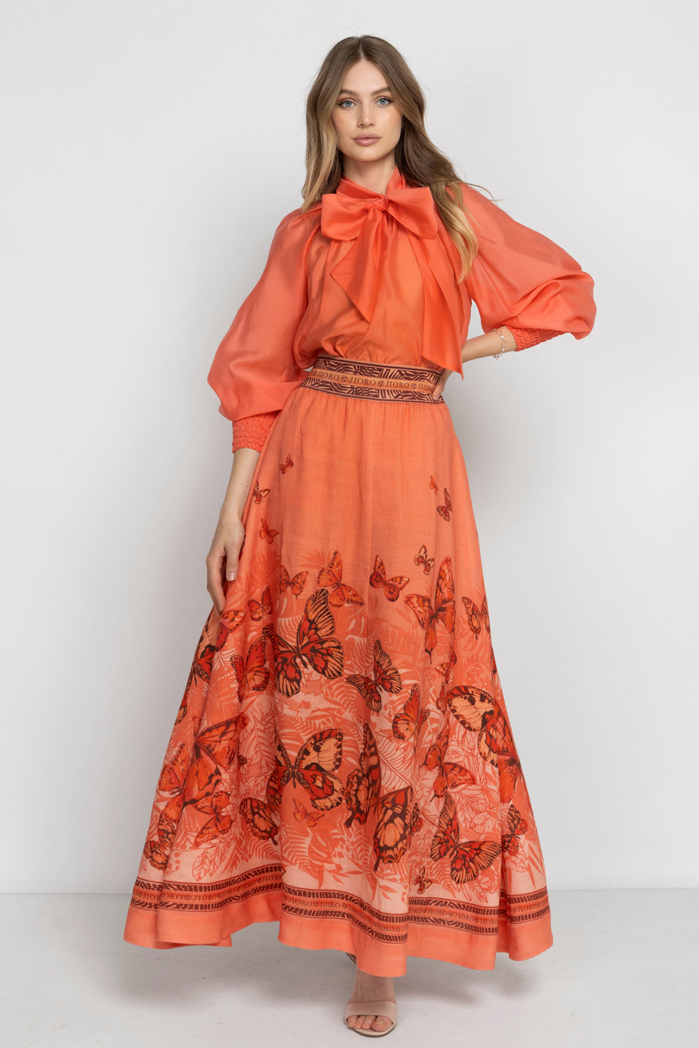 BOHEMIAN PAPAYA LYOCELL BLOUSE WITH PUFF SLEEVES AND TIE-FRONT COLLAR - ESSENTIALS