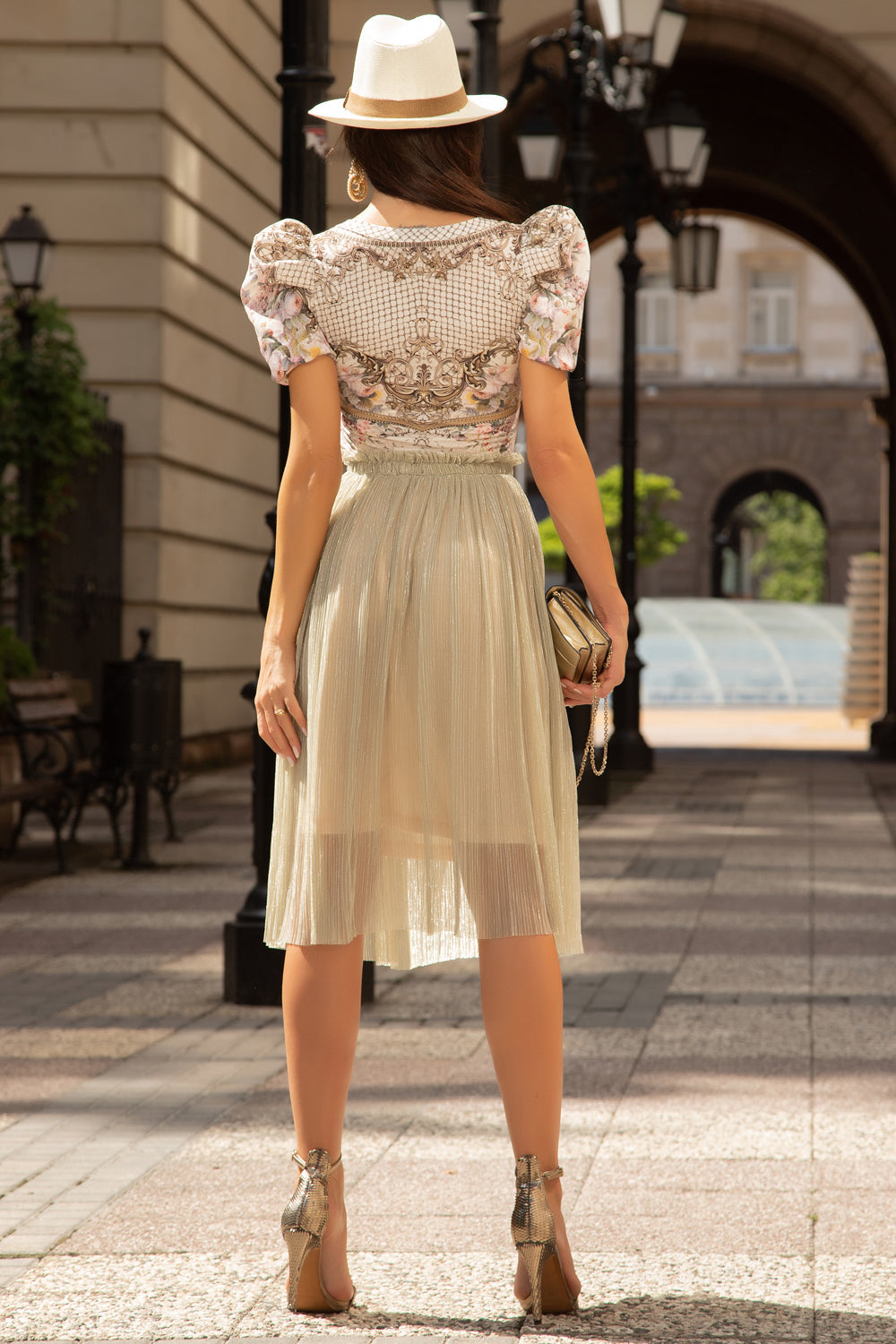 PUFF SLEEVE T-SHIRT -  BAROQUE FLOWERS