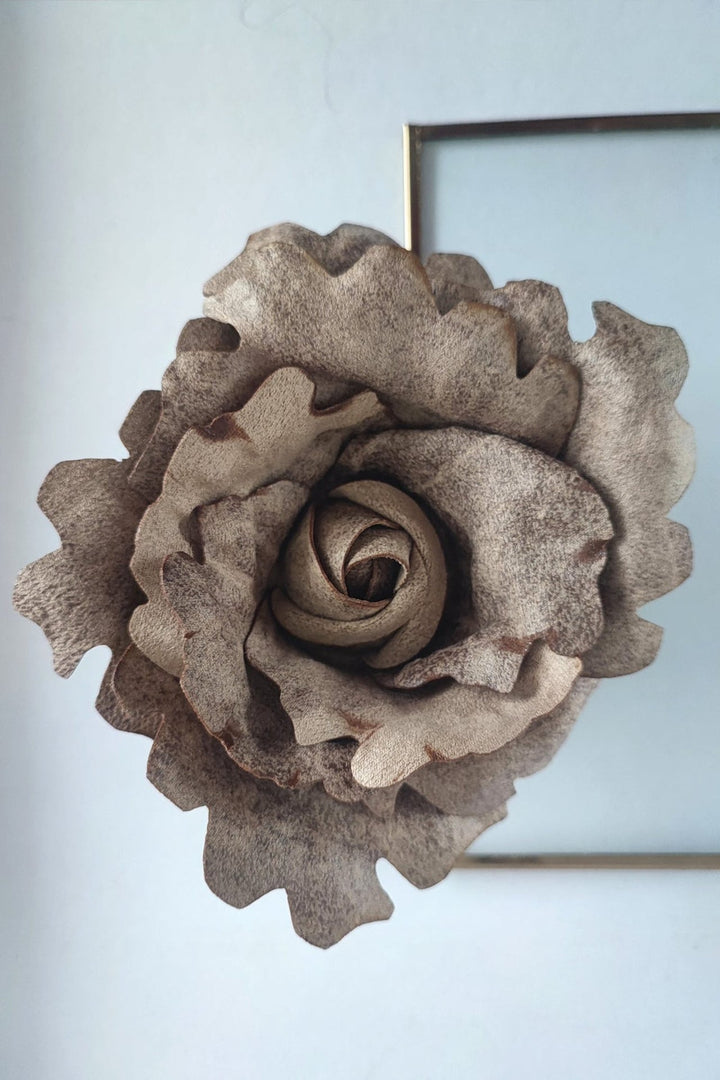 BROCHE MOYENNE ROSE BEIGE ASPECT DAIM