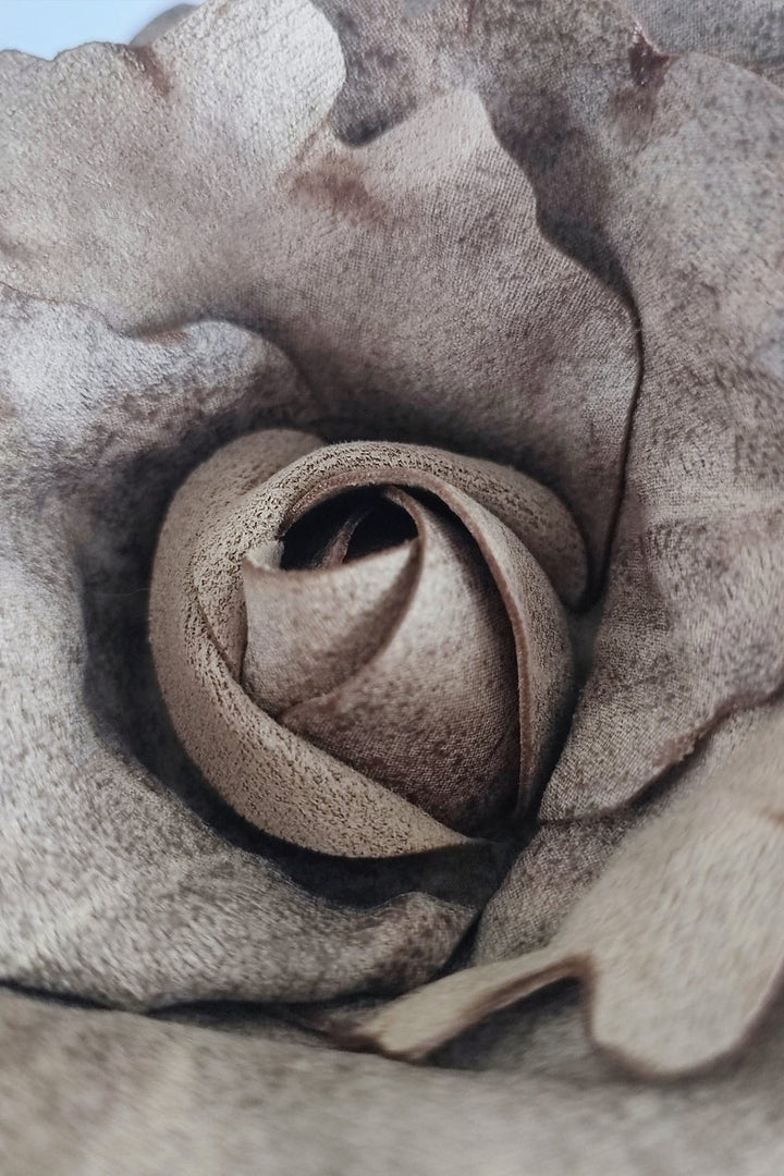 BROCHE MOYENNE ROSE BEIGE ASPECT DAIM