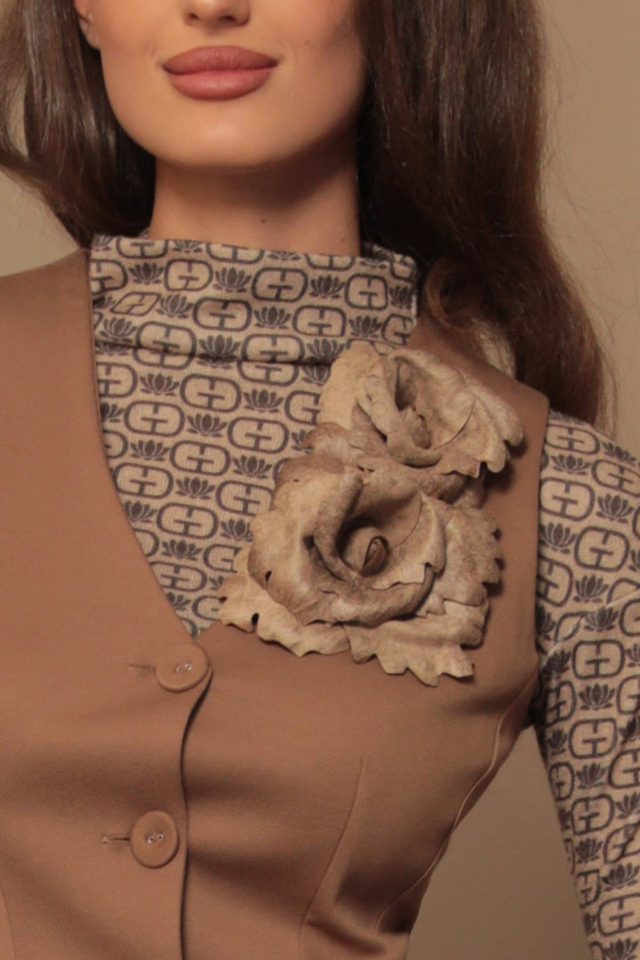 BROCHE MOYENNE ROSE BEIGE ASPECT DAIM