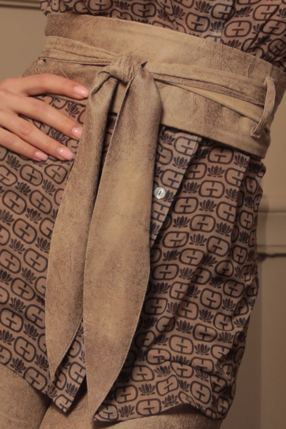 WRAP-STYLE BELT - SUEDE-LIKE IN CAPPUCCINO - ESSENTIALS