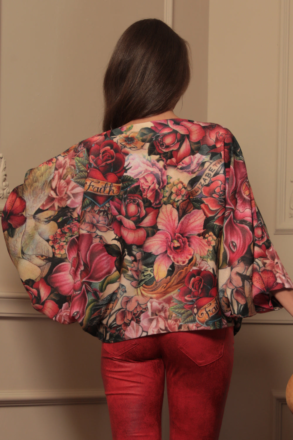 LOOSE TUNIC WITH BATWING SLEEVES - TATTOO STAR COLLECTION