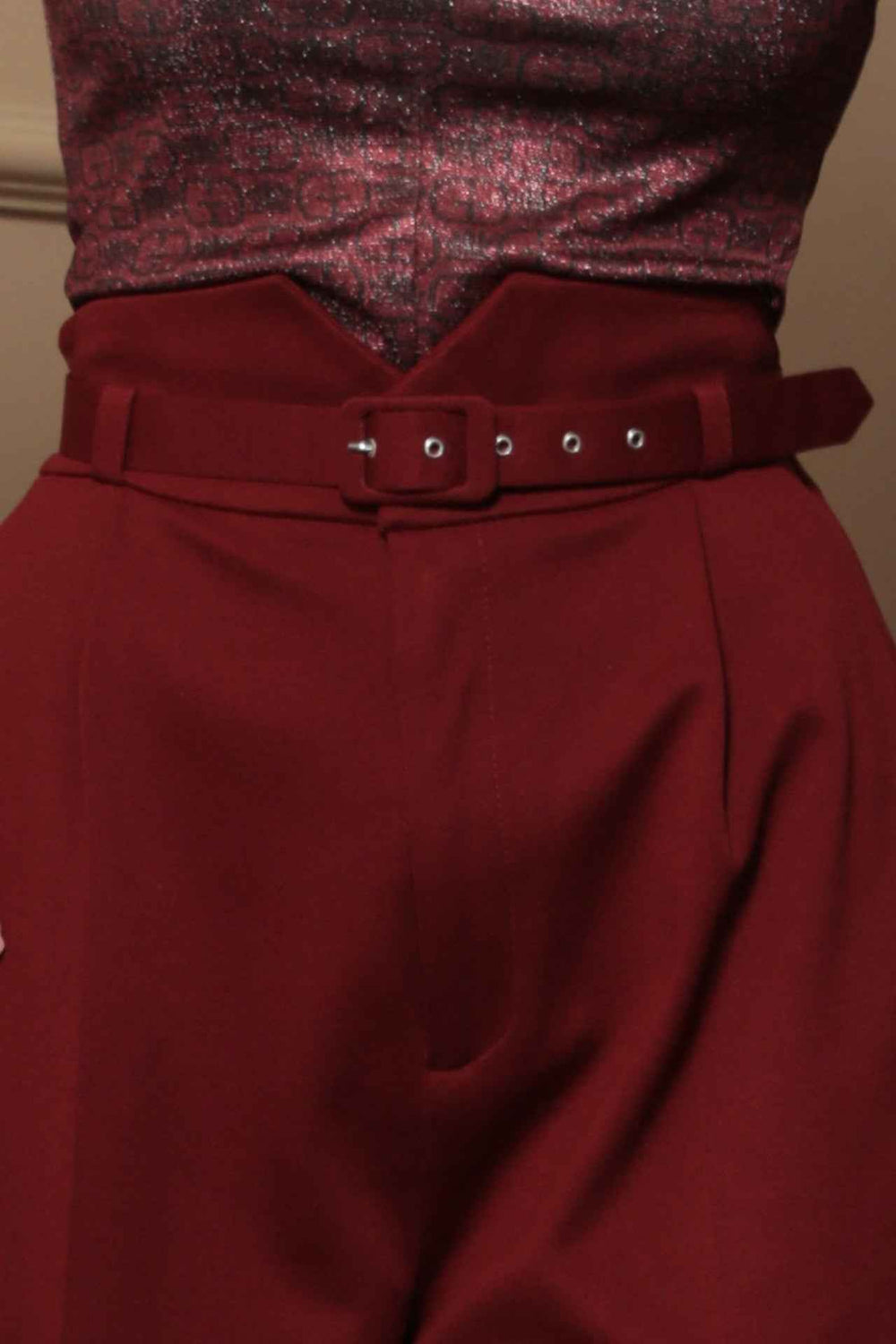 BELT IN BURGUNDY - ESSENTIALS - Fashion Roots