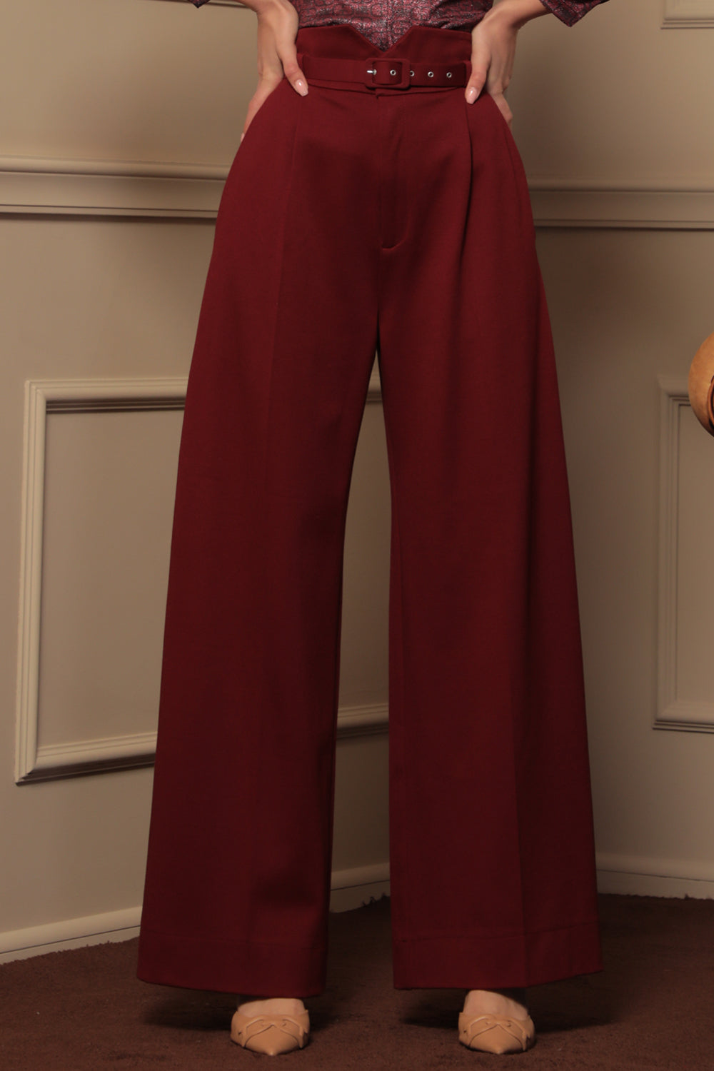 VISCOSE BLEND HIGH-WAISTED BURGUNDY TROUSERS – ESSENTIALS