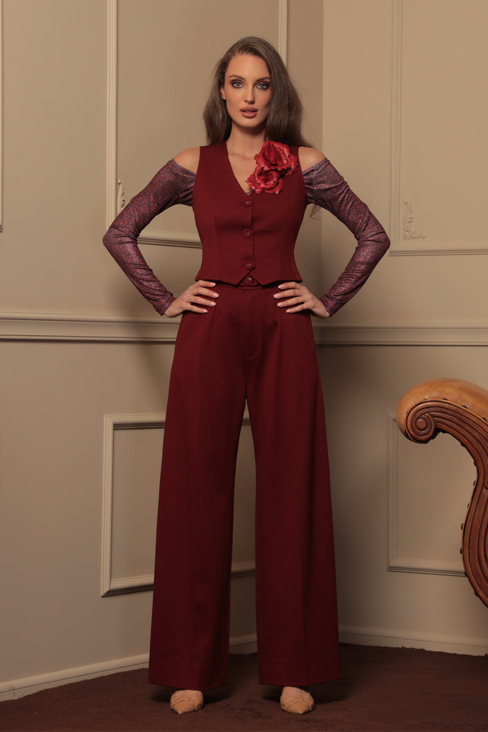 VISCOSE BLEND HIGH-WAISTED BURGUNDY TROUSERS – ESSENTIALS