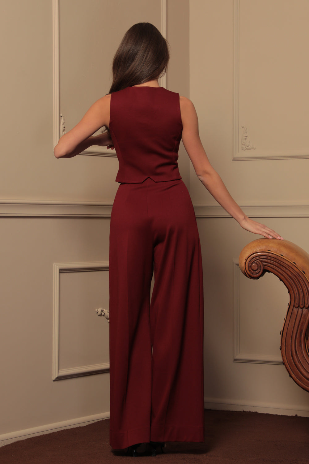VISCOSE BLEND HIGH-WAISTED BURGUNDY TROUSERS – ESSENTIALS