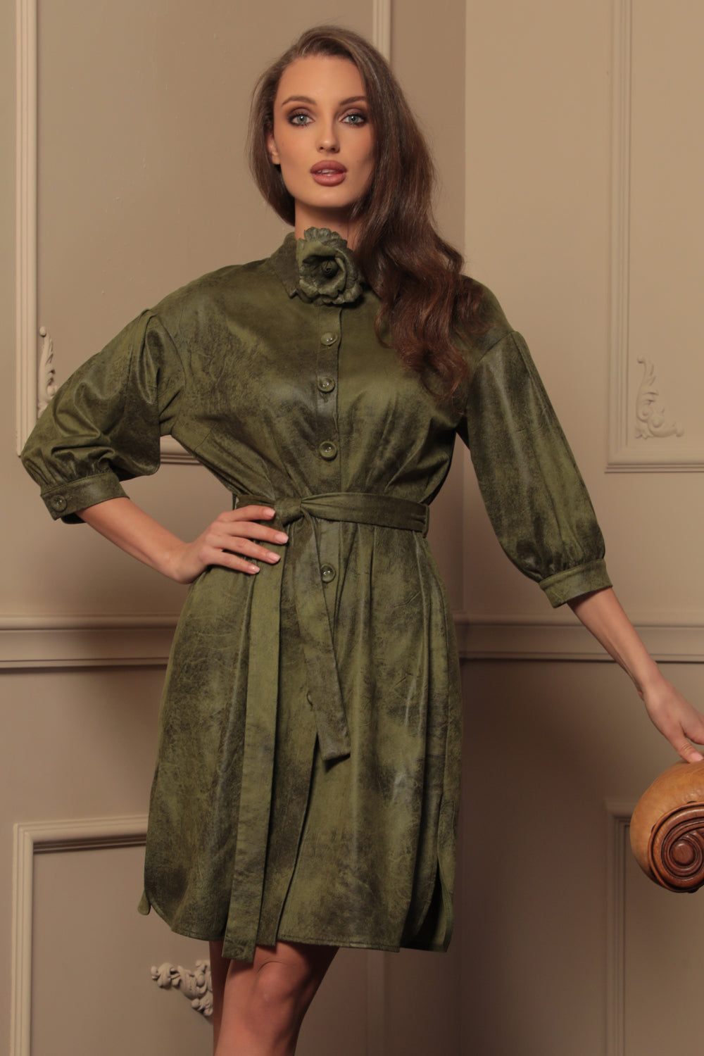 ROBE CHEMISE ASPECT DAIM VERT OLIVE - ESSENTIALS