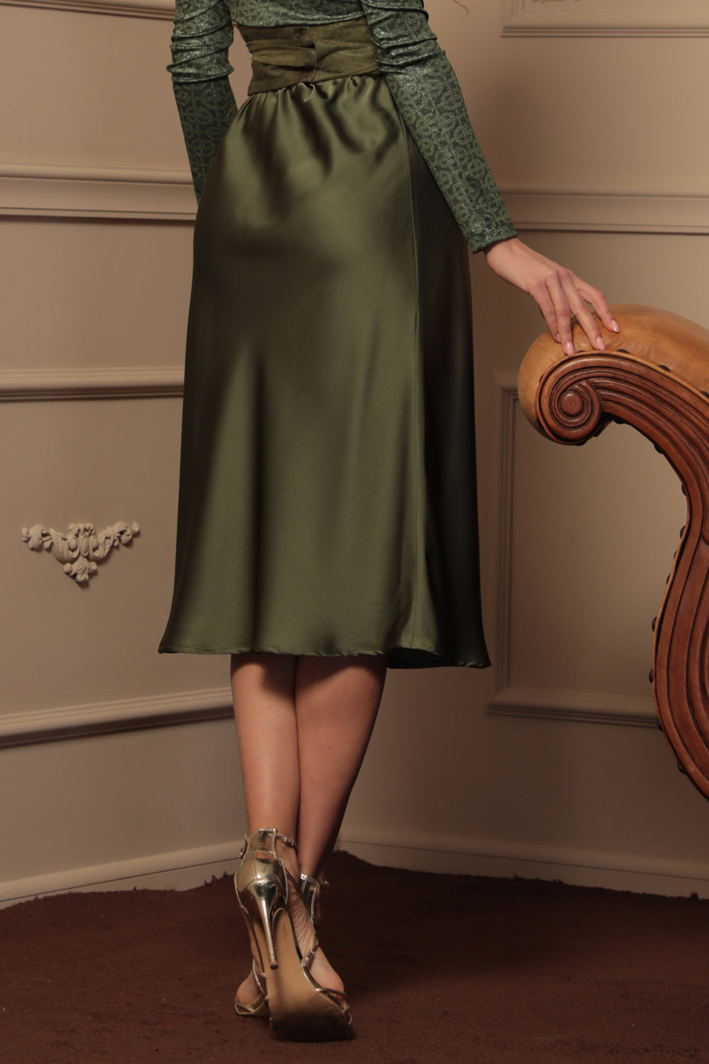 BIAS-CUT SATIN SKIRT WITH ELASTIC WAISTBAND IN OLIVE GREEN - ESSENTIALS