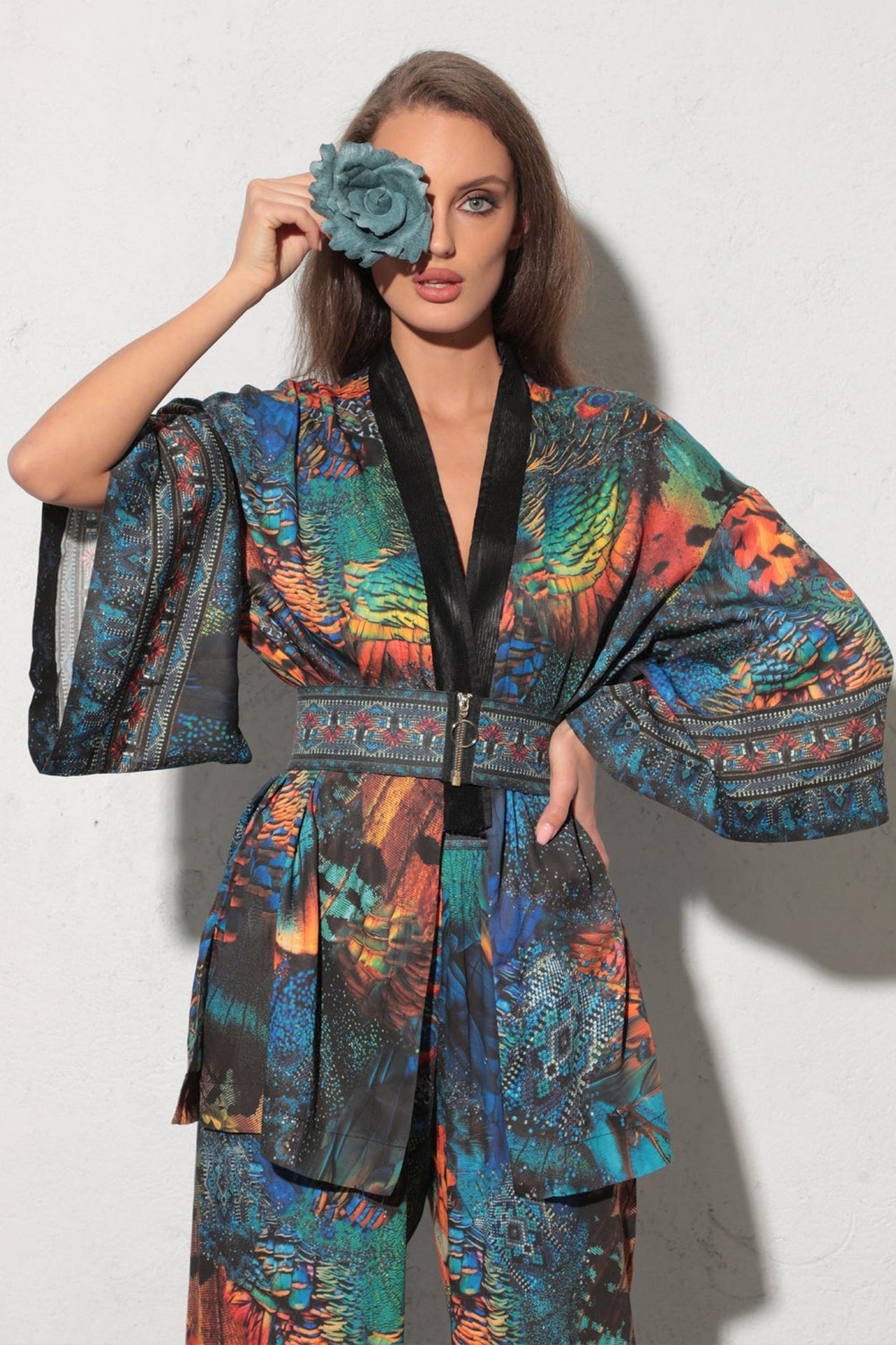 CROPPED VISCOSE KIMONO WITH ELASTIC BELT- AMAZONIA JIORO КРОП КИМОНО ОТ ВИСКОЗА С ЛАСТИЧЕН КОЛАН - AMAZONIA JIORO