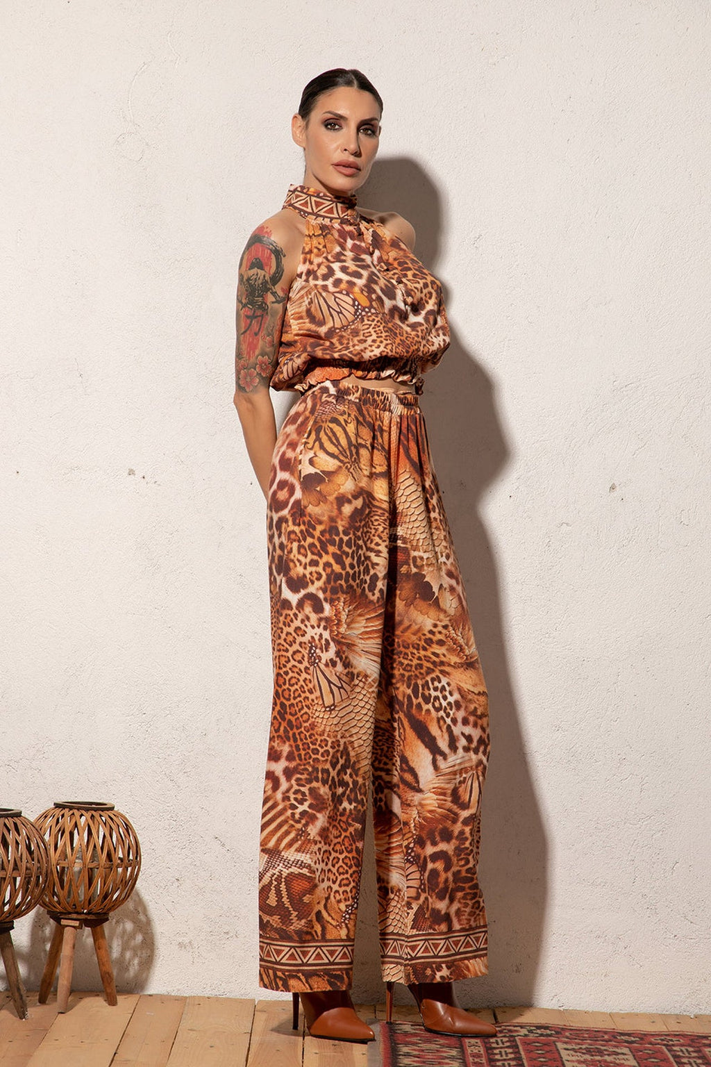 TWILL VISCOSE LOOSE FIT PANTS WITH POCKETS - LEO SAND - Fashion Roots