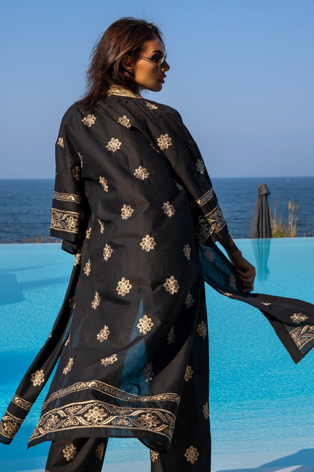 KIMONO WITH EMBROIDERY IN BLACK COTTON - ESSENTIALS - Fashion Roots