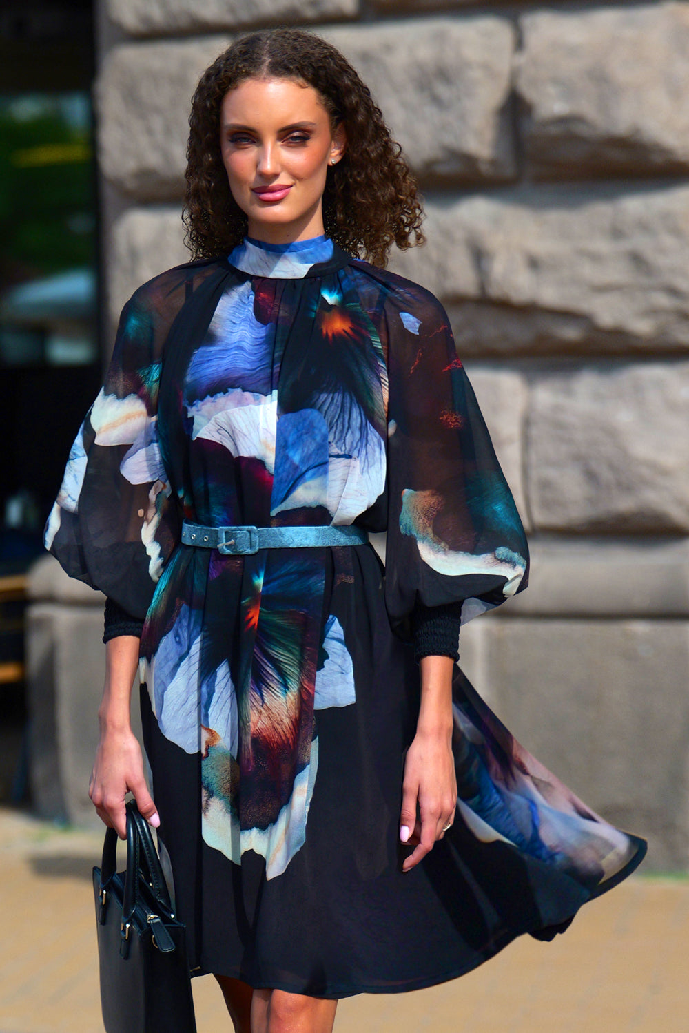 RELAXED DRESS WITH BALLOON RAGLAN SLEEVES AND BACK TIE - VIOLET JIORO СВОБОДНА РОКЛЯ ОТ ФРЕНСКИ ШИФОН С РЕГЛАН РЪКАВ И ВРЪЗКА НА ГЪРБА - VIOLET JIORO