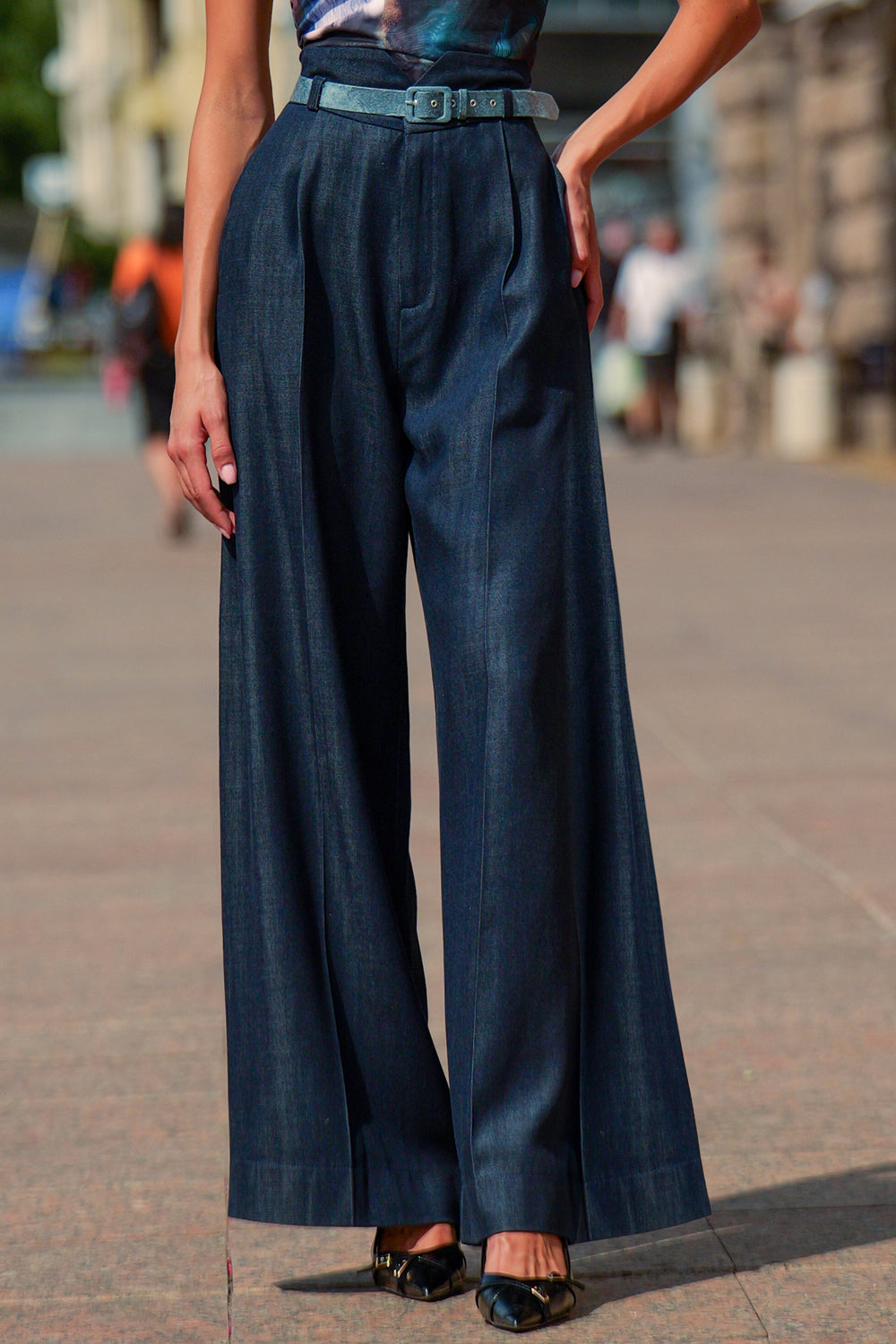 TENCEL DENIM PANTS WITH HIGH WAIST AND WIDE LEG - ESSENTIALS JIORO ПАНТАЛОН ОТ ТЕНСЕЛ ДЕНИМ С ВИСОКА ТАЛИЯ И ШИРОК КРАЧОЛ - ESSENTIALS JIORO