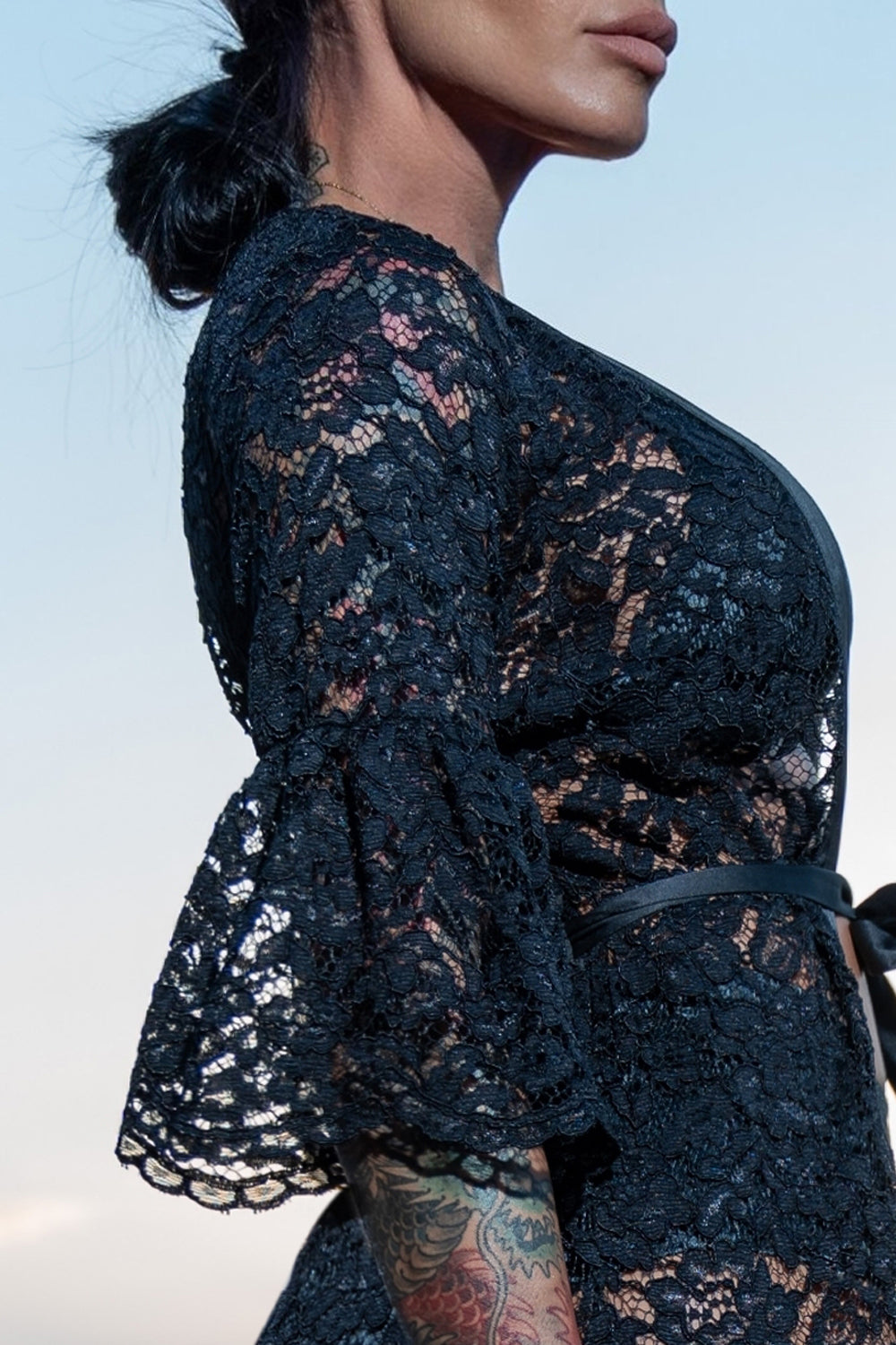 BLACK LACE KIMONO WITH FLOWERS AND BELT - ESSENTIALS