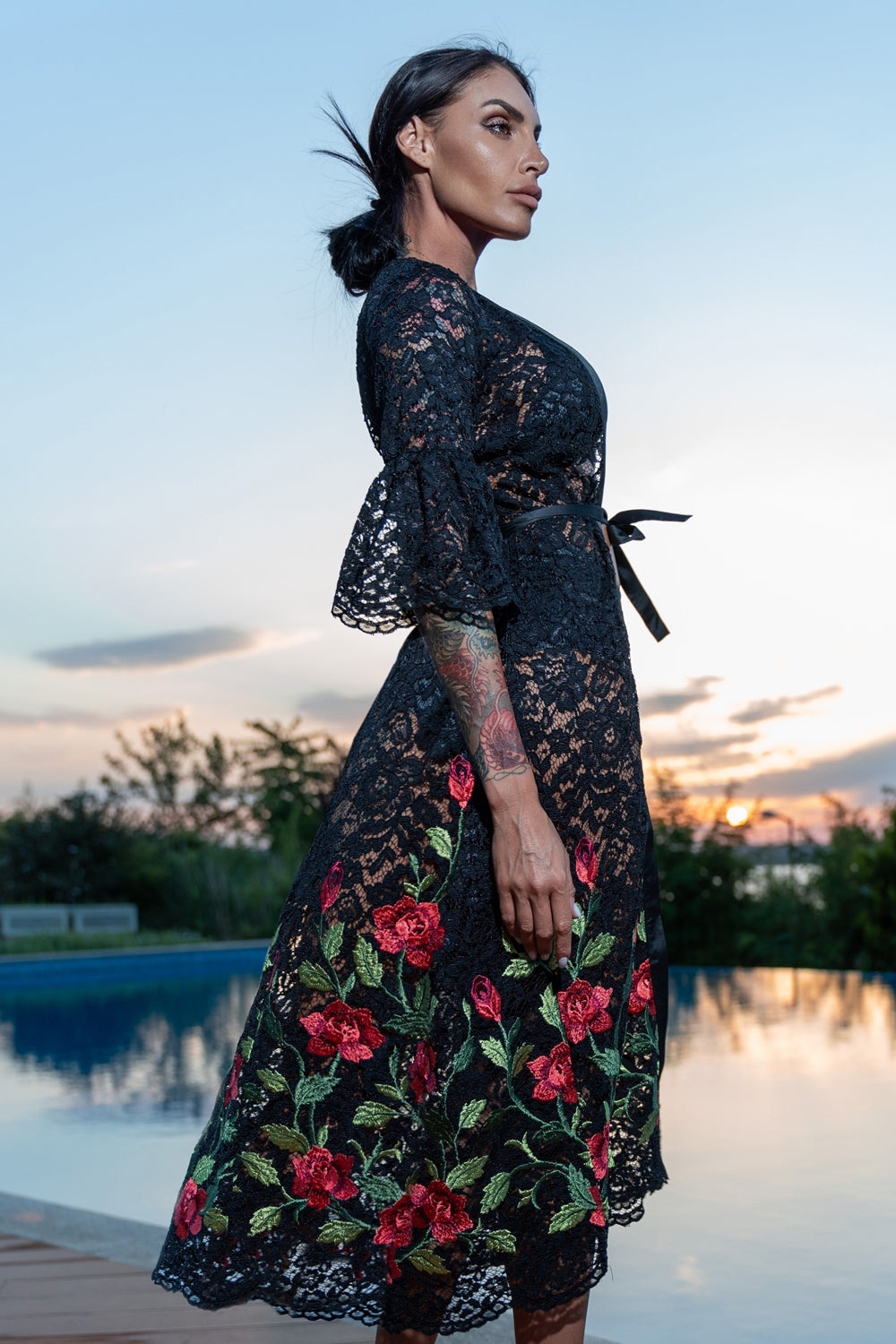 BLACK LACE KIMONO WITH FLOWERS AND BELT - ESSENTIALS
