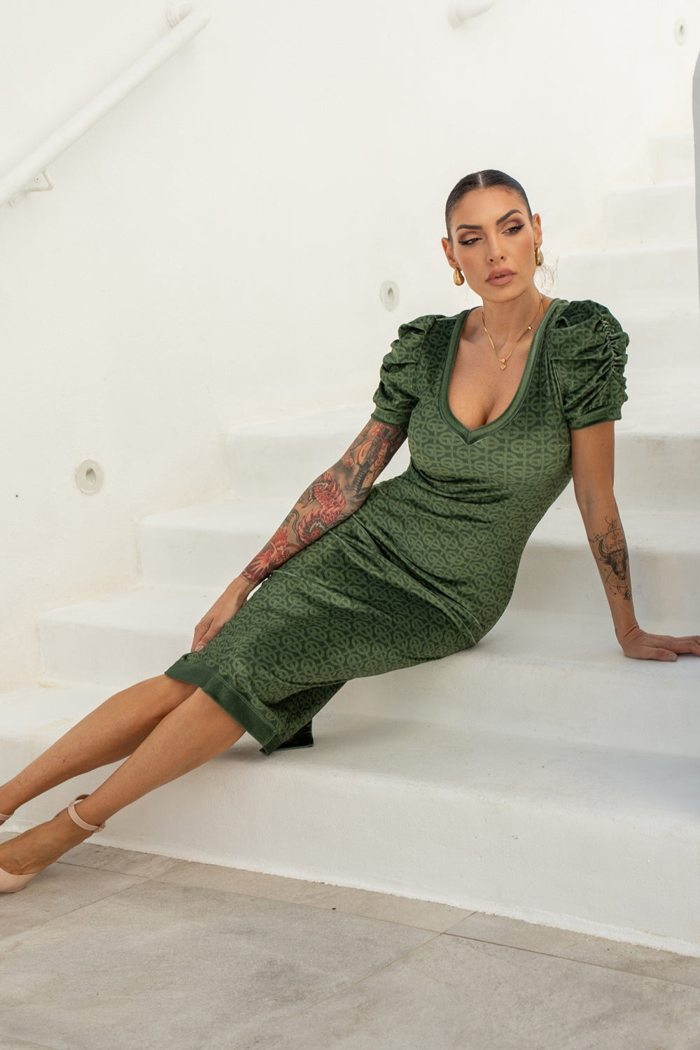 ROBE EN VELOURS À MANCHES BOUFFANTES - LOGO VERT ÉMERAUDE