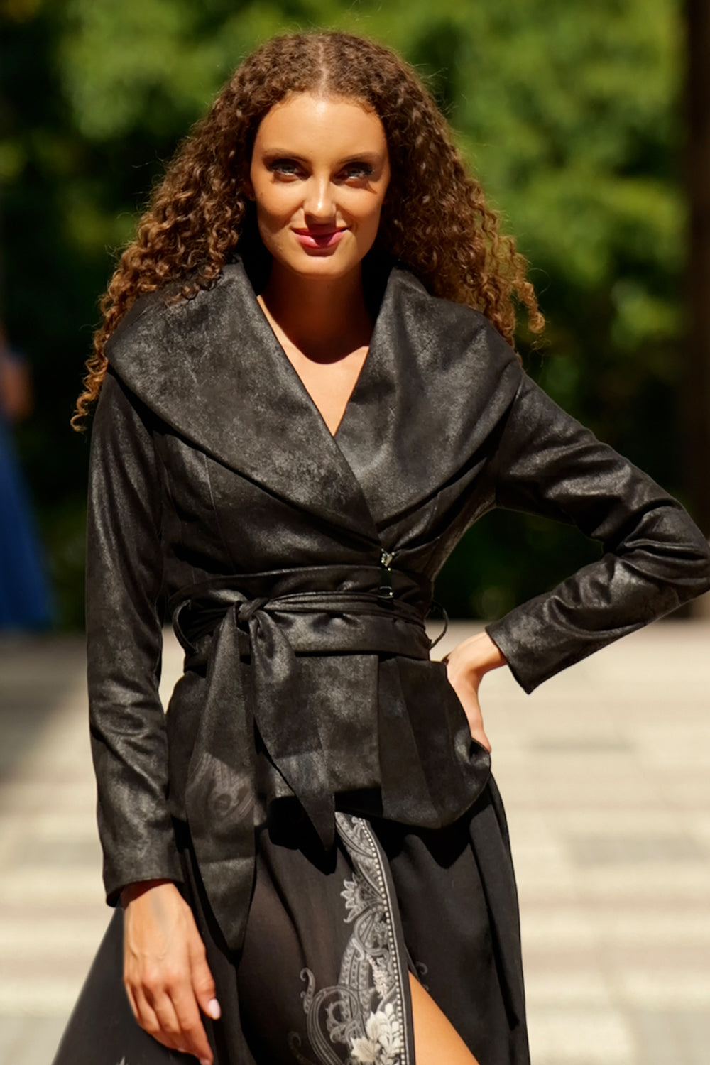 SUEDE-LOOK BLAZER WITH ASYMMETRICAL CLOSURE  IN BLACK - ESSENTIALS JIORO БЛЕЙЗЕР С ШАЛ ЯКА ОТ ВЕЛУР В ЧЕРНО - ESSENTIALS JIORO