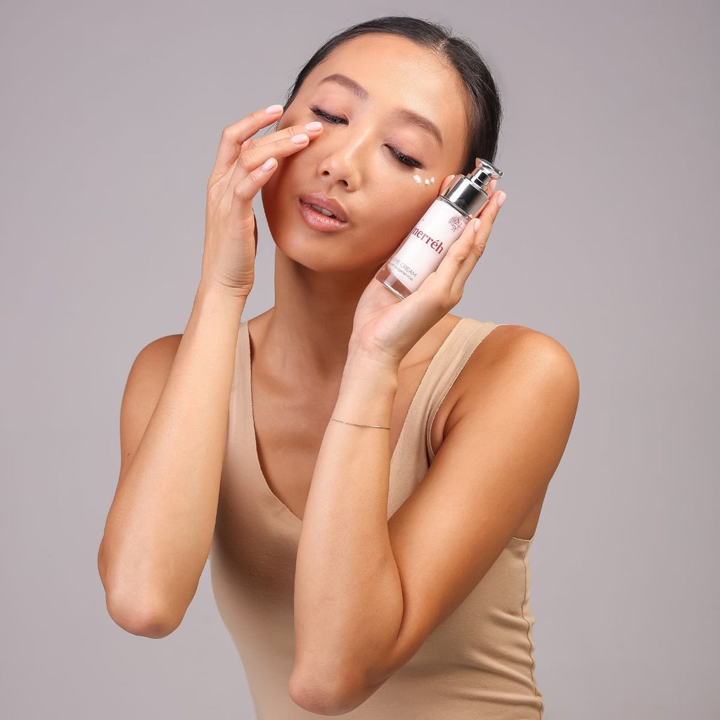 Crème contour des yeux à la rose bulgare