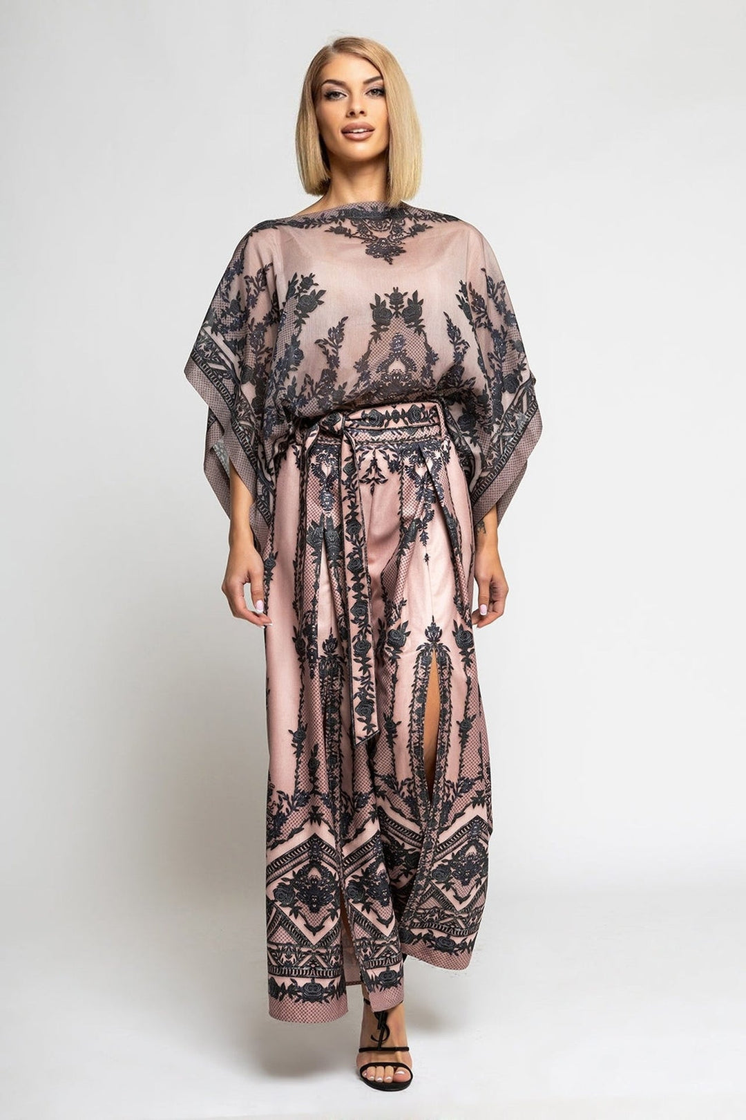 SILK COTTON LOOSE-FIT BLOUSE - GRAFFITI POWDER