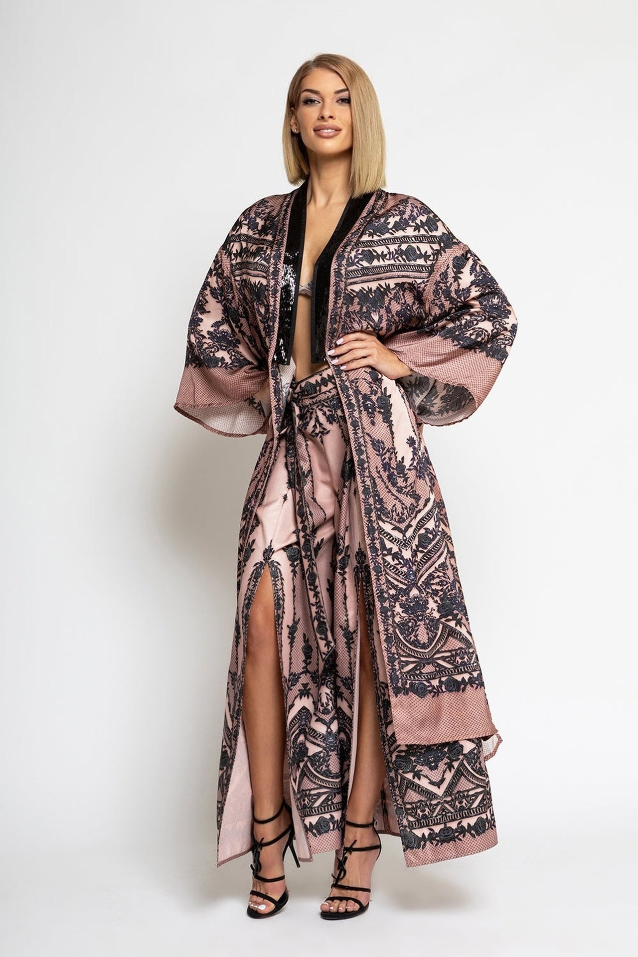 KIMONO EN SATIN DE VISCOSE - GRAFFITI POWDER