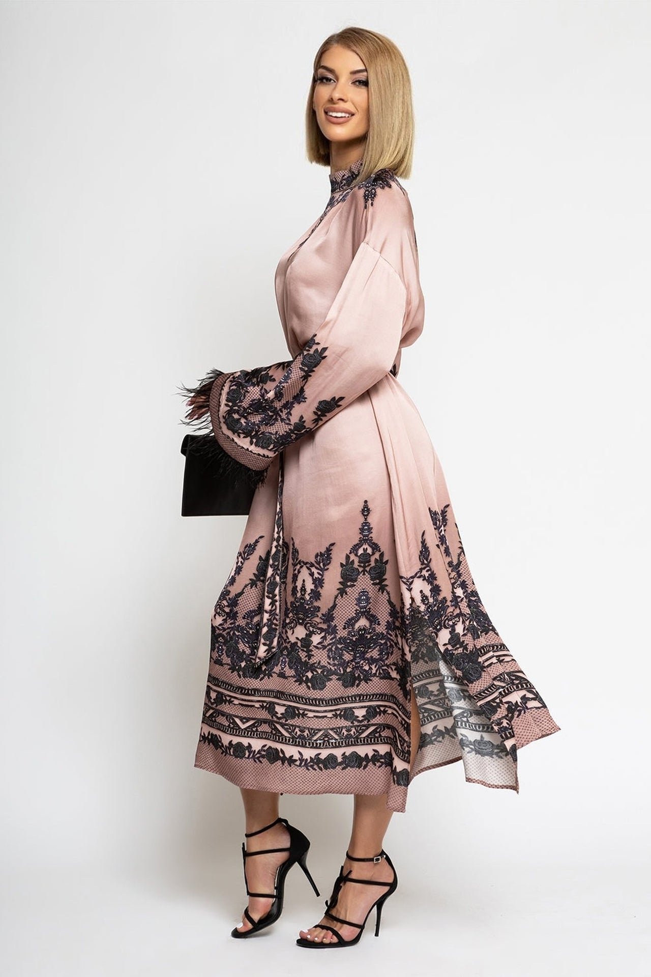VISCOSE SATIN CAFTAN WITH FEATHERS - GRAFFITI POWDER - Fashion Roots