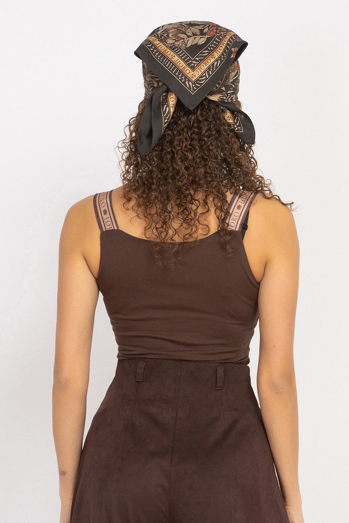 VISCOSE TANK TOP IN BROWN WITH ELASTIC STRAPS - ESSENTIALS JIORO КАФЯВ ТОП ОТ ВИСКОЗА С ЕЛАСТИЧНИ ПРЕЗРАМКИ - ESSENTIALS JIORO