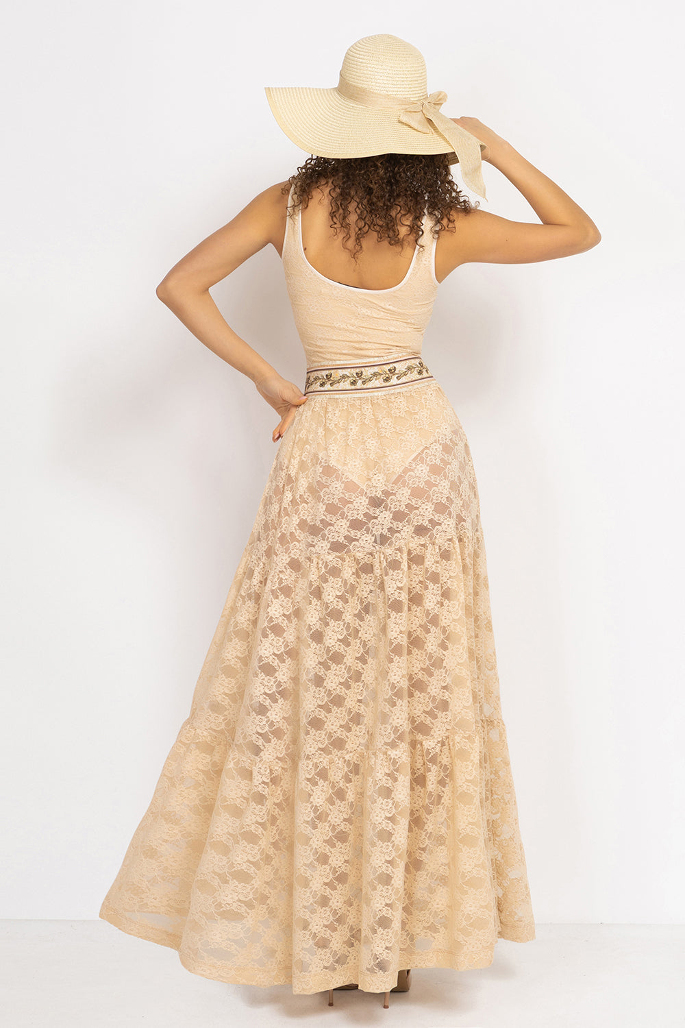 LACE BODYSUIT WITH DEEP SCOOP NECKLINE BEIGE - ESSENTIALS