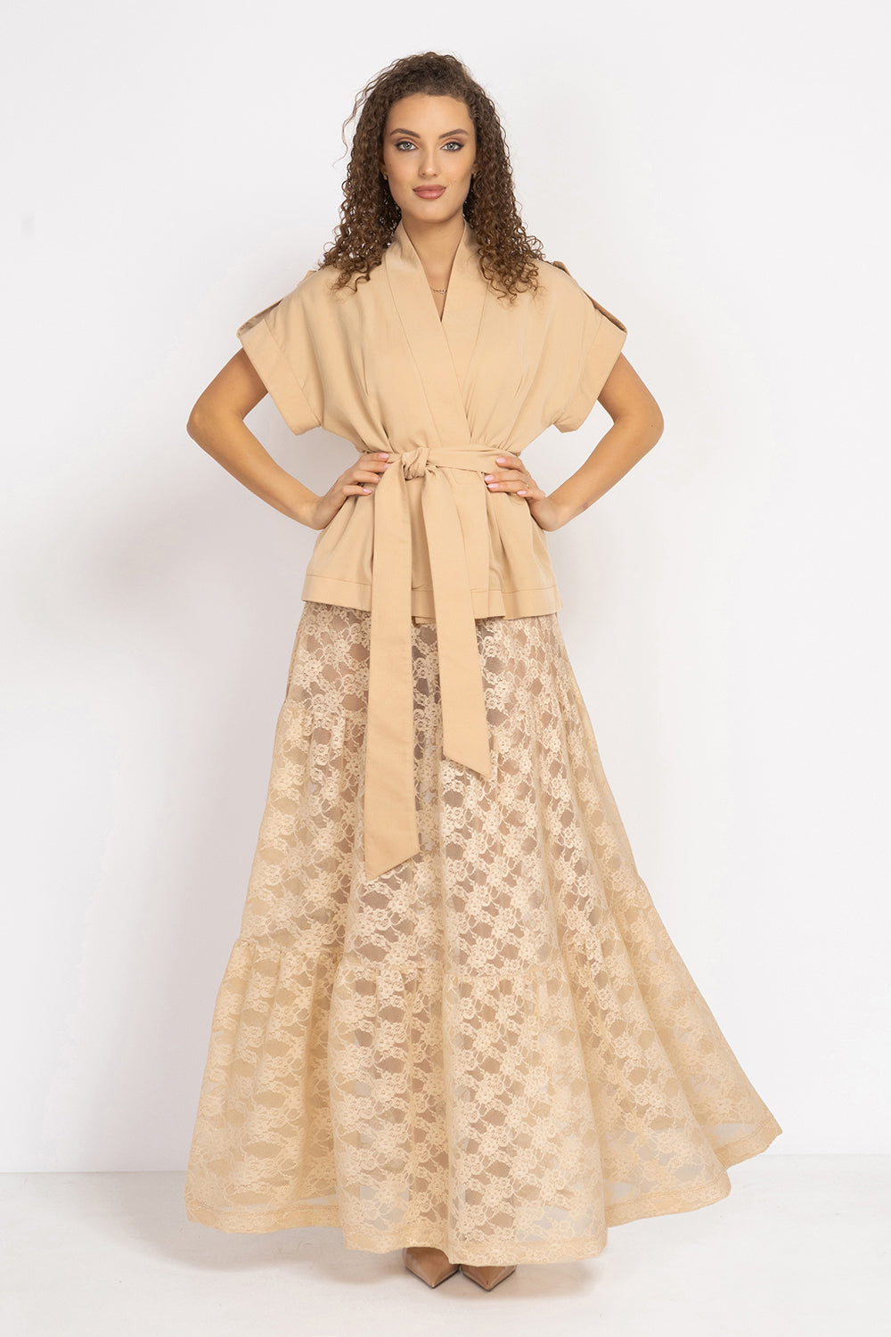 BEIGE SHORT-SLEEVE JACKET WITH BELT AND LINING - ESSENTIALS JIORO  САКО ОТ ЛИОСЕЛ ТИП КИМОНО С КЪС РЪКАВ И КОЛАН В БЕЖОВО - ESSENTIALS JIORO