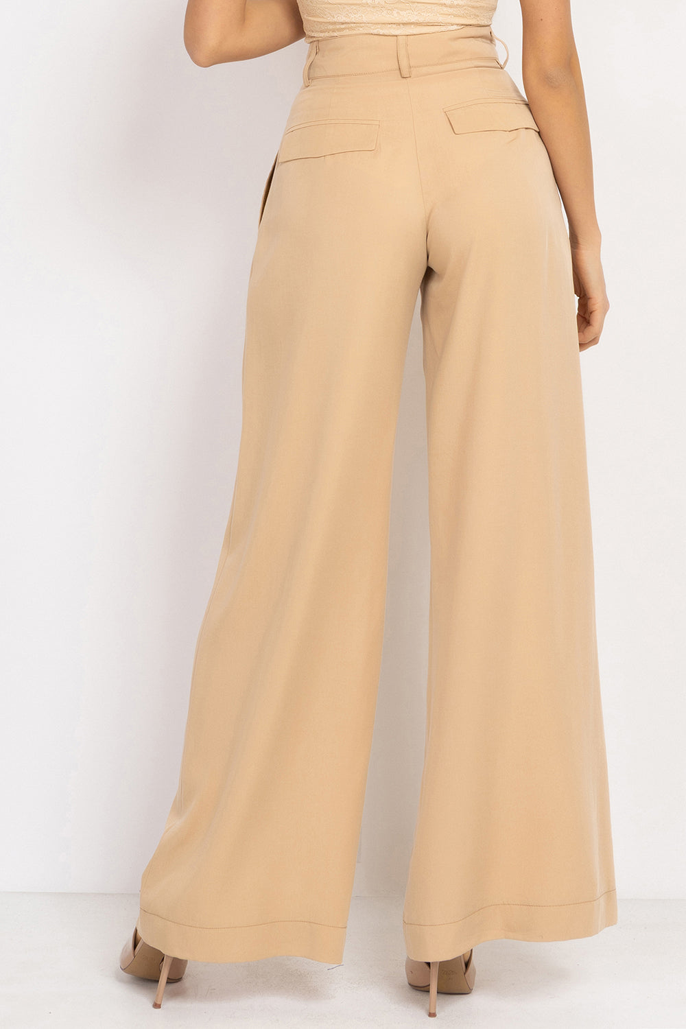 BEIGE LOOSE-FIT LYOCELL PANTS WITH PLEATS - ESSENTIALS