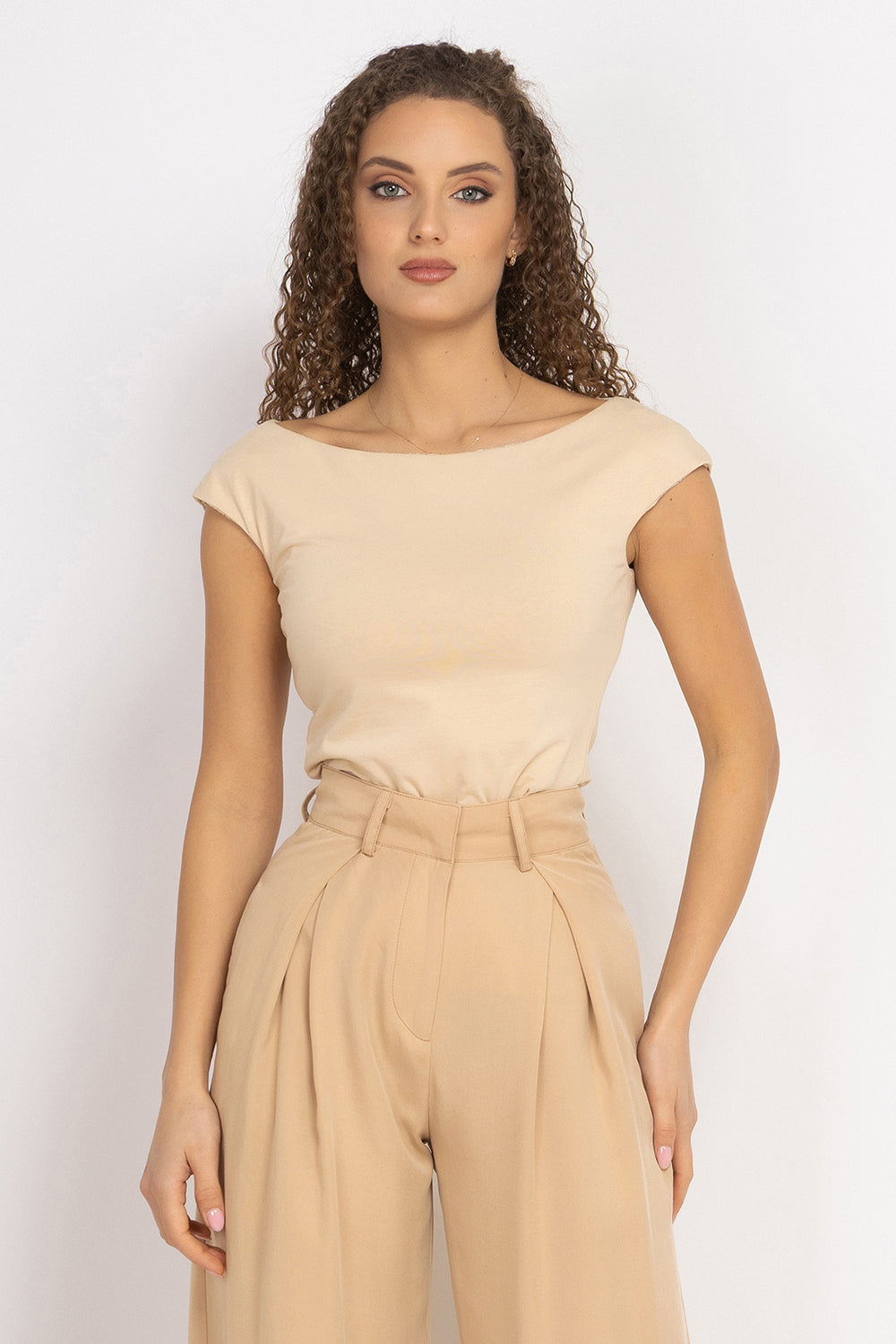 DOUBLE-LAYER LACE TOP WITH BOAT NECKLINE IN BEIGE - ESSENTIALS