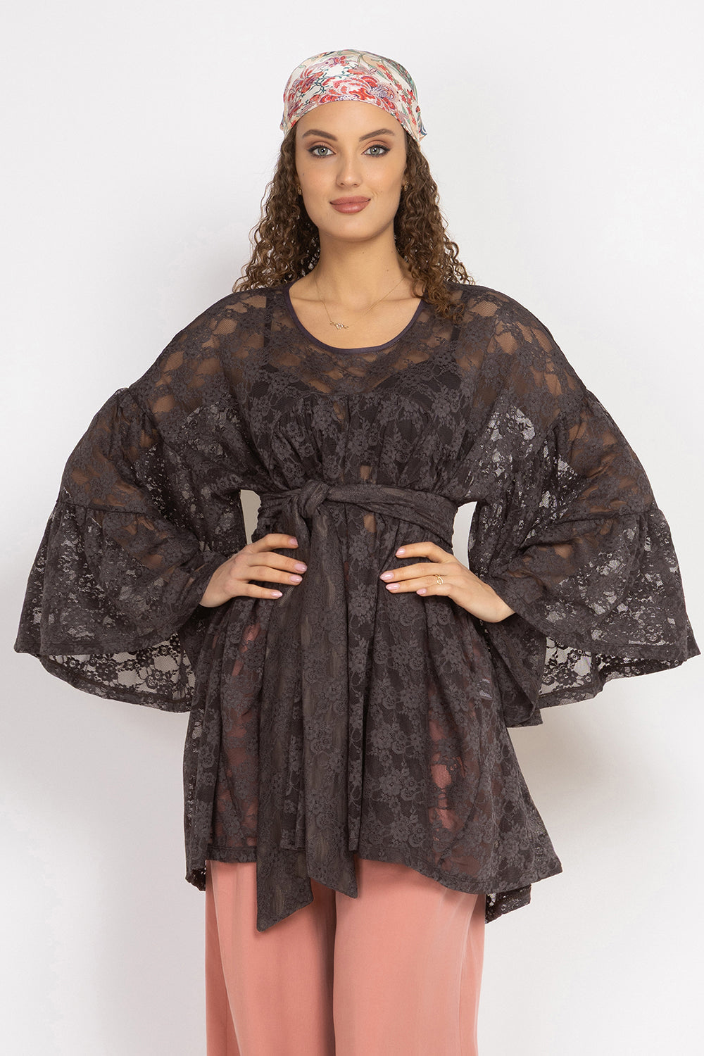 ASYMMETRIC LACE TUNIC WITH GATHERED DETAILS ESPRESSO - ESSENTIALS JIORO АСИМЕТРИЧНА ДАНТЕЛЕНА ТУНИКА С НАБОРИ В ЕСПРЕСО – ESSENTIALS JIORO